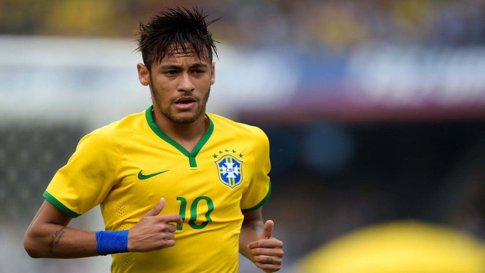 约基奇赛后谦逊发言登热搜，巴塞罗那小胜上海海港引发热议