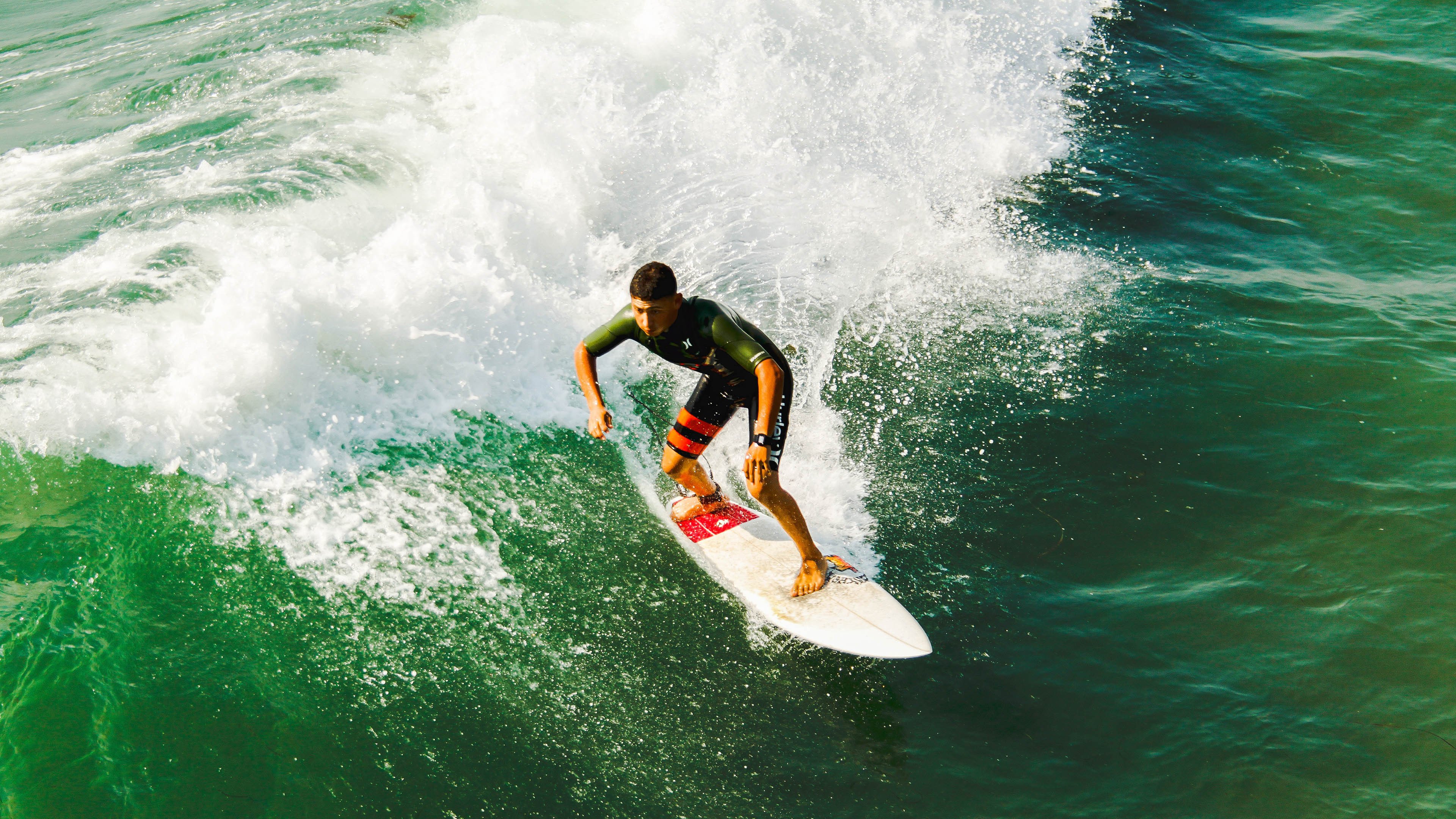 Doinb巅峰对决，莱万多夫斯基与50激战美国队分钟，精彩发挥胜负难料！